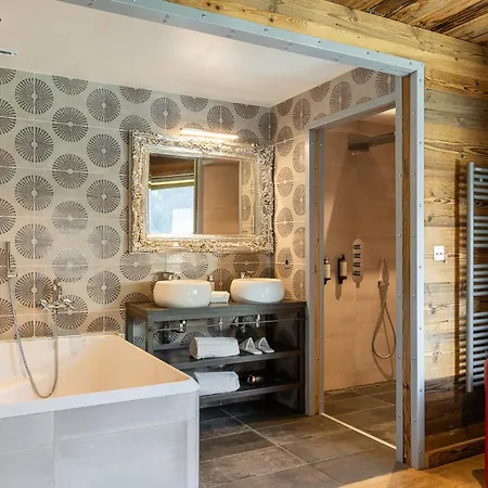 Black Diamond - Tango Charlie Chalet Tignes